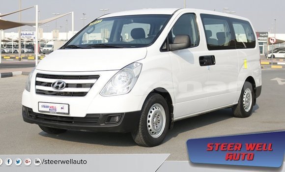 Buy Import Hyundai Chorus White Truck in Import - Dubai in Aragatsotn