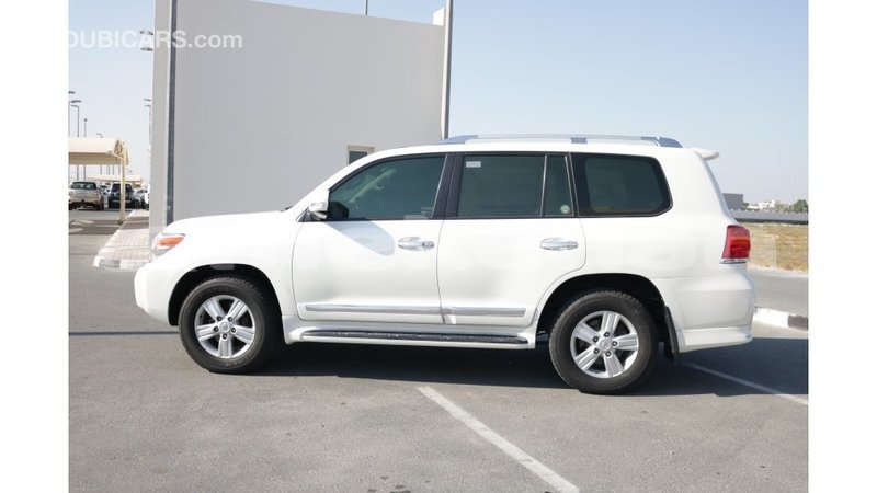 Big with watermark toyota land cruiser aragatsotn import dubai 1657