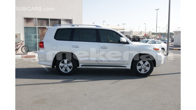 Big with watermark toyota land cruiser aragatsotn import dubai 1657