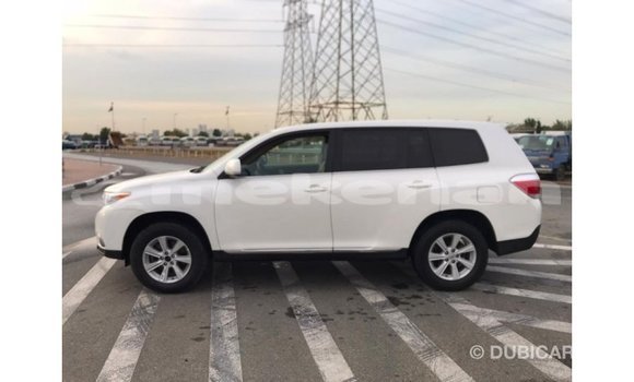 Buy Import Toyota Highlander White Car in Import - Dubai in Aragatsotn Buy Import Toyota Highlander White Car in Import - Dubai in Aragatsotn