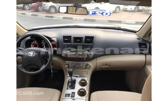 Buy Import Toyota Highlander White Car in Import - Dubai in Aragatsotn Buy Import Toyota Highlander White Car in Import - Dubai in Aragatsotn