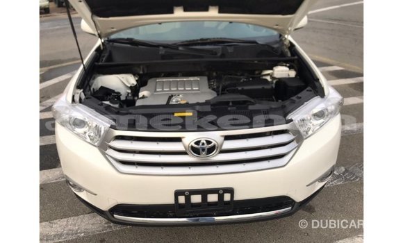 Buy Import Toyota Highlander White Car in Import - Dubai in Aragatsotn Buy Import Toyota Highlander White Car in Import - Dubai in Aragatsotn