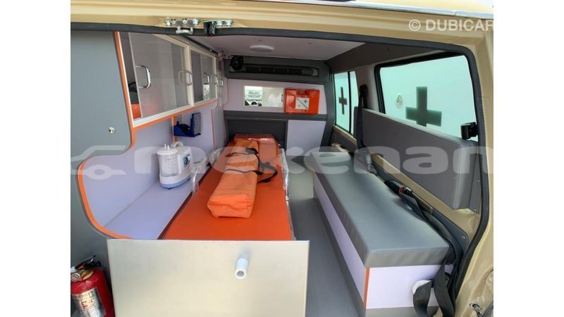 Big with watermark toyota land cruiser aragatsotn import dubai 1695