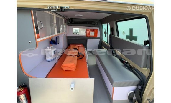 Buy Import Toyota Land Cruiser Beige Car in Import - Dubai in Aragatsotn Buy Import Toyota Land Cruiser Beige Car in Import - Dubai in Aragatsotn