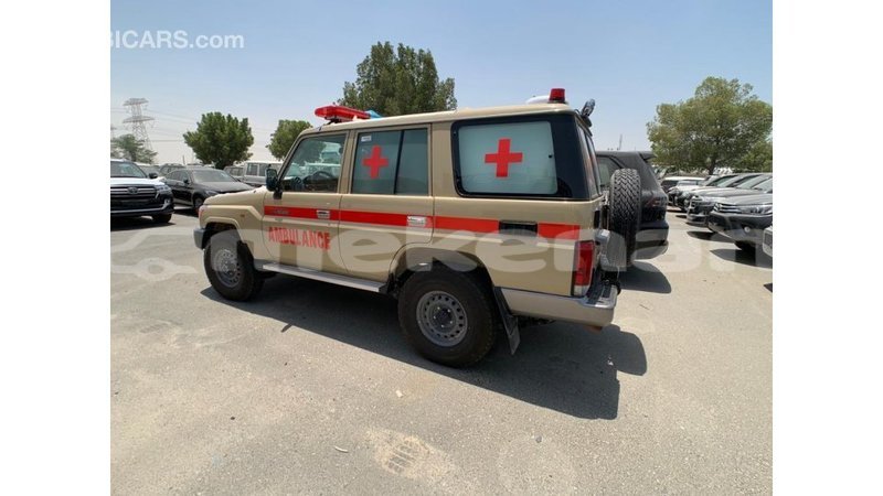 Big with watermark toyota land cruiser aragatsotn import dubai 1695