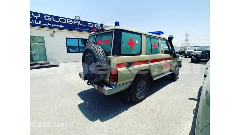 Big with watermark toyota land cruiser aragatsotn import dubai 1695