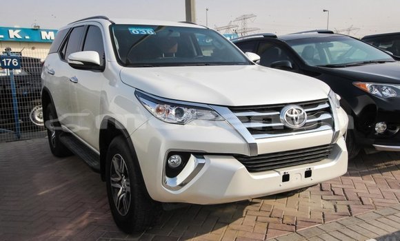 Buy Import Toyota Fortuner White Car in Import - Dubai in Aragatsotn Buy Import Toyota Fortuner White Car in Import - Dubai in Aragatsotn
