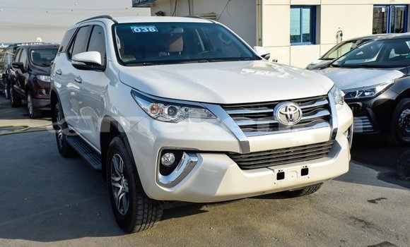 Buy Import Toyota Fortuner White Car in Import - Dubai in Aragatsotn Buy Import Toyota Fortuner White Car in Import - Dubai in Aragatsotn