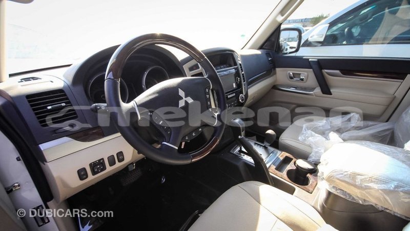 Big with watermark mitsubishi pajero aragatsotn import dubai 1724