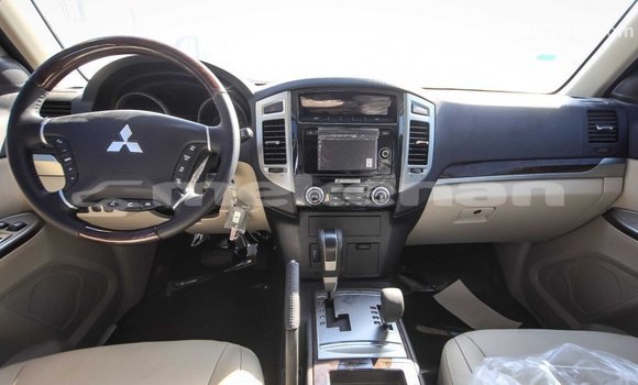 Buy Import Mitsubishi Pajero White Car in Import - Dubai in Aragatsotn Buy Import Mitsubishi Pajero White Car in Import - Dubai in Aragatsotn