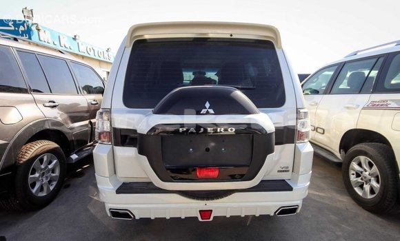 Buy Import Mitsubishi Pajero White Car in Import - Dubai in Aragatsotn Buy Import Mitsubishi Pajero White Car in Import - Dubai in Aragatsotn