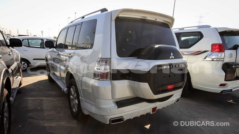 Big with watermark mitsubishi pajero aragatsotn import dubai 1724