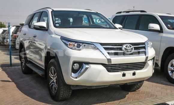 Buy Import Toyota Fortuner White Car in Import - Dubai in Aragatsotn Buy Import Toyota Fortuner White Car in Import - Dubai in Aragatsotn