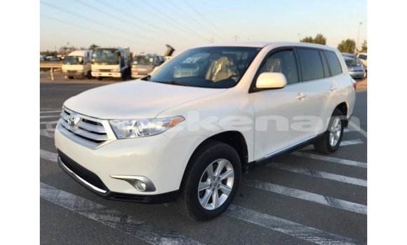 Buy Import Toyota Highlander White Car in Import - Dubai in Aragatsotn Buy Import Toyota Highlander White Car in Import - Dubai in Aragatsotn