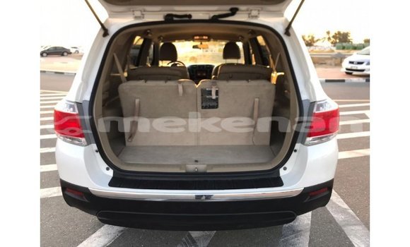 Buy Import Toyota Highlander White Car in Import - Dubai in Aragatsotn Buy Import Toyota Highlander White Car in Import - Dubai in Aragatsotn