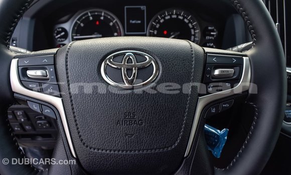 Buy Import Toyota Land Cruiser White Car in Import - Dubai in Aragatsotn Buy Import Toyota Land Cruiser White Car in Import - Dubai in Aragatsotn