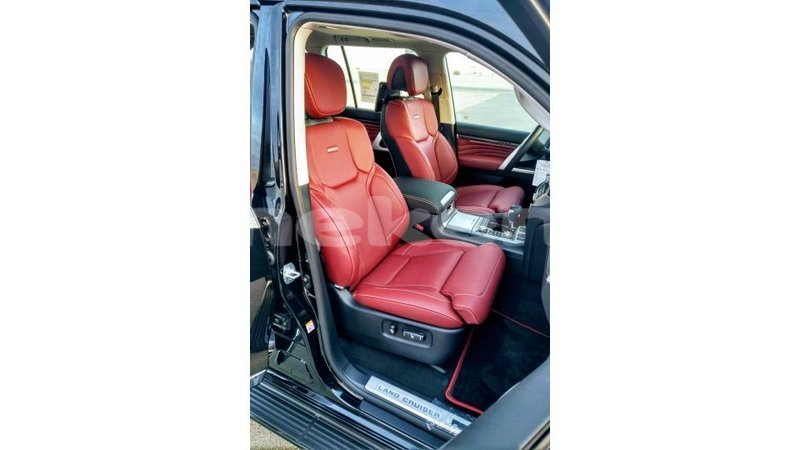 Big with watermark toyota land cruiser aragatsotn import dubai 1785