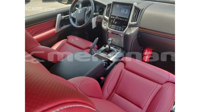 Big with watermark toyota land cruiser aragatsotn import dubai 1785