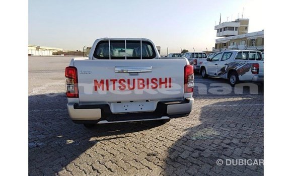 Buy Import Mitsubishi L200 White Car in Import - Dubai in Aragatsotn Buy Import Mitsubishi L200 White Car in Import - Dubai in Aragatsotn