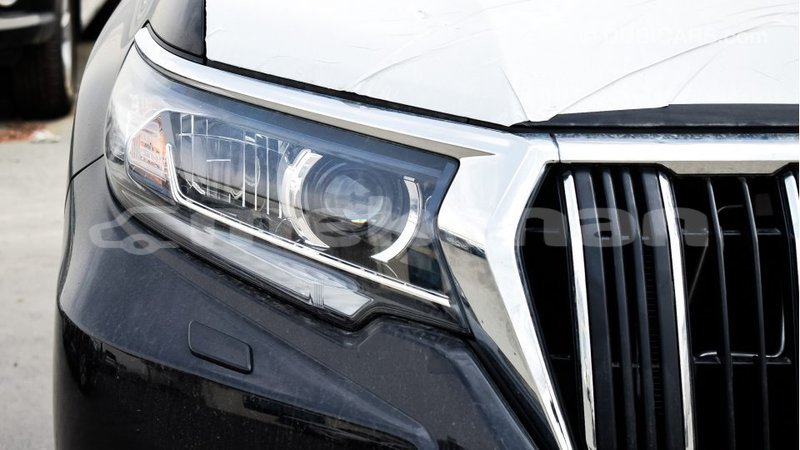 Big with watermark toyota land cruiser aragatsotn import dubai 1790