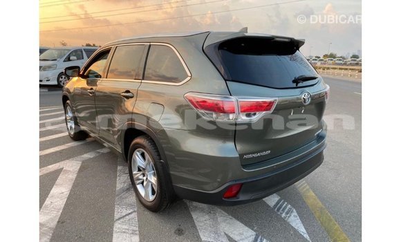 Buy Import Toyota Highlander Green Car in Import - Dubai in Aragatsotn Buy Import Toyota Highlander Green Car in Import - Dubai in Aragatsotn