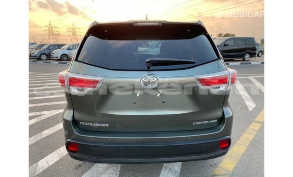 Buy Import Toyota Highlander Green Car in Import - Dubai in Aragatsotn Buy Import Toyota Highlander Green Car in Import - Dubai in Aragatsotn