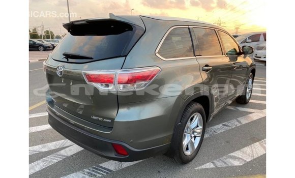 Buy Import Toyota Highlander Green Car in Import - Dubai in Aragatsotn Buy Import Toyota Highlander Green Car in Import - Dubai in Aragatsotn