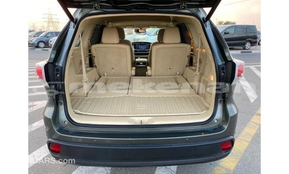 Buy Import Toyota Highlander Green Car in Import - Dubai in Aragatsotn Buy Import Toyota Highlander Green Car in Import - Dubai in Aragatsotn