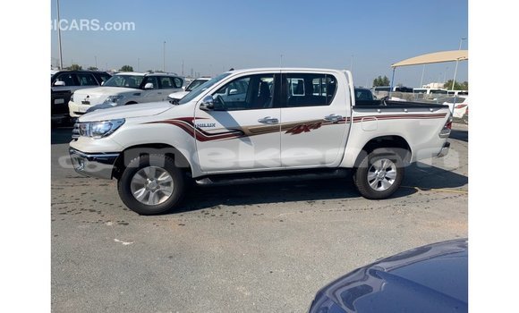 Buy Import Toyota Hilux White Car in Import - Dubai in Aragatsotn Buy Import Toyota Hilux White Car in Import - Dubai in Aragatsotn