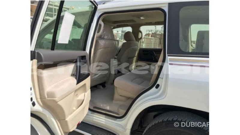 Big with watermark toyota land cruiser aragatsotn import dubai 1829
