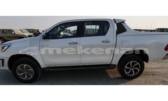 Buy Import Toyota Hilux White Car in Import - Dubai in Aragatsotn Buy Import Toyota Hilux White Car in Import - Dubai in Aragatsotn