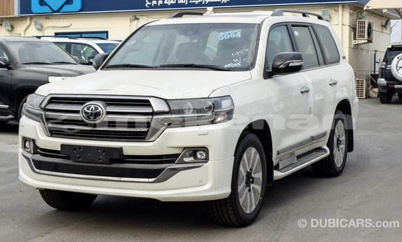 Buy Import Toyota Land Cruiser White Car in Import - Dubai in Aragatsotn Buy Import Toyota Land Cruiser White Car in Import - Dubai in Aragatsotn