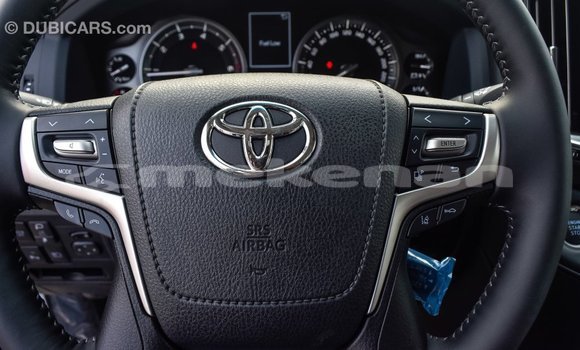 Buy Import Toyota Land Cruiser White Car in Import - Dubai in Aragatsotn Buy Import Toyota Land Cruiser White Car in Import - Dubai in Aragatsotn