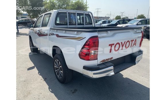 Buy Import Toyota Hilux White Car in Import - Dubai in Aragatsotn Buy Import Toyota Hilux White Car in Import - Dubai in Aragatsotn