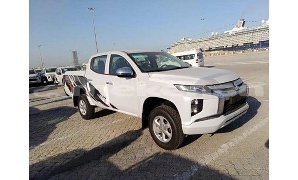 Buy Import Mitsubishi L200 White Car in Import - Dubai in Aragatsotn Buy Import Mitsubishi L200 White Car in Import - Dubai in Aragatsotn