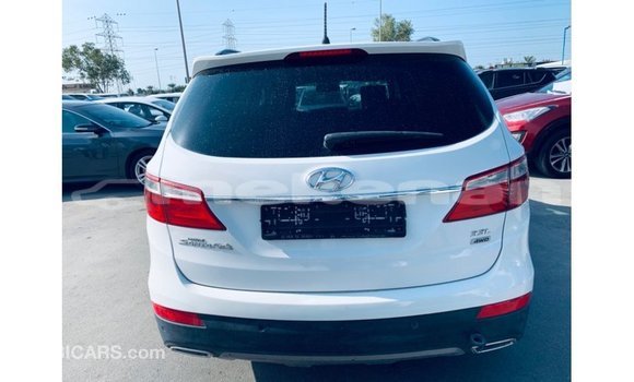 Buy Import Hyundai Santa Fe White Car in Import - Dubai in Aragatsotn Buy Import Hyundai Santa Fe White Car in Import - Dubai in Aragatsotn