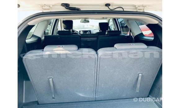 Buy Import Hyundai Santa Fe White Car in Import - Dubai in Aragatsotn Buy Import Hyundai Santa Fe White Car in Import - Dubai in Aragatsotn