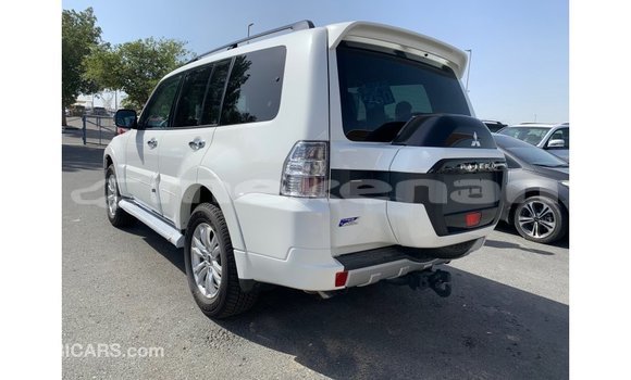 Buy Import Mitsubishi Pajero White Car in Import - Dubai in Aragatsotn Buy Import Mitsubishi Pajero White Car in Import - Dubai in Aragatsotn