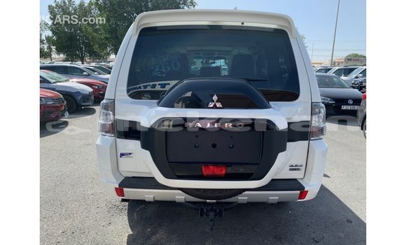 Buy Import Mitsubishi Pajero White Car in Import - Dubai in Aragatsotn Buy Import Mitsubishi Pajero White Car in Import - Dubai in Aragatsotn