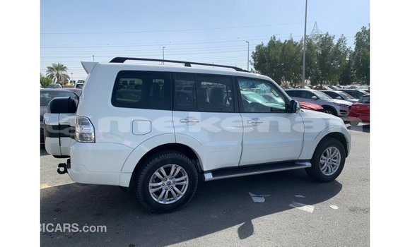 Buy Import Mitsubishi Pajero White Car in Import - Dubai in Aragatsotn Buy Import Mitsubishi Pajero White Car in Import - Dubai in Aragatsotn