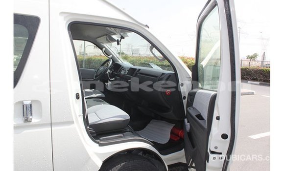 Buy Import Toyota Hiace White Car in Import - Dubai in Aragatsotn Buy Import Toyota Hiace White Car in Import - Dubai in Aragatsotn