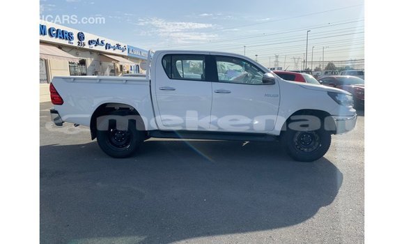 Buy Import Toyota Hilux White Car in Import - Dubai in Aragatsotn Buy Import Toyota Hilux White Car in Import - Dubai in Aragatsotn