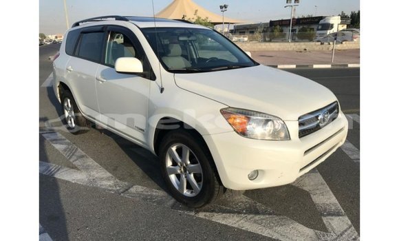 Buy Import Toyota 4Runner White Car in Import - Dubai in Aragatsotn Buy Import Toyota 4Runner White Car in Import - Dubai in Aragatsotn