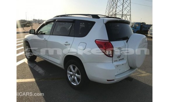 Buy Import Toyota 4Runner White Car in Import - Dubai in Aragatsotn Buy Import Toyota 4Runner White Car in Import - Dubai in Aragatsotn