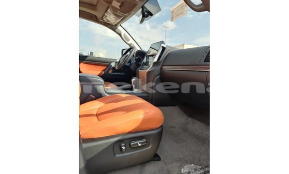 Buy Import Toyota Land Cruiser White Car in Import - Dubai in Aragatsotn Buy Import Toyota Land Cruiser White Car in Import - Dubai in Aragatsotn