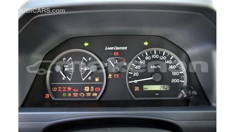 Big with watermark toyota land cruiser aragatsotn import dubai 1881