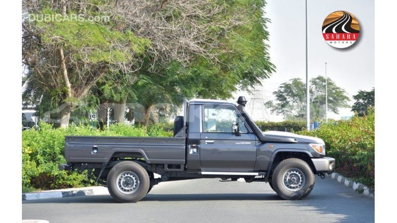 Big with watermark toyota land cruiser aragatsotn import dubai 1881