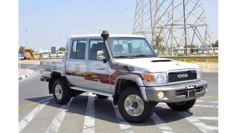 Big with watermark toyota land cruiser aragatsotn import dubai 1887