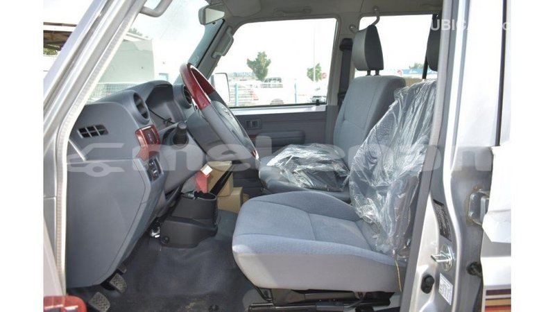 Big with watermark toyota land cruiser aragatsotn import dubai 1887