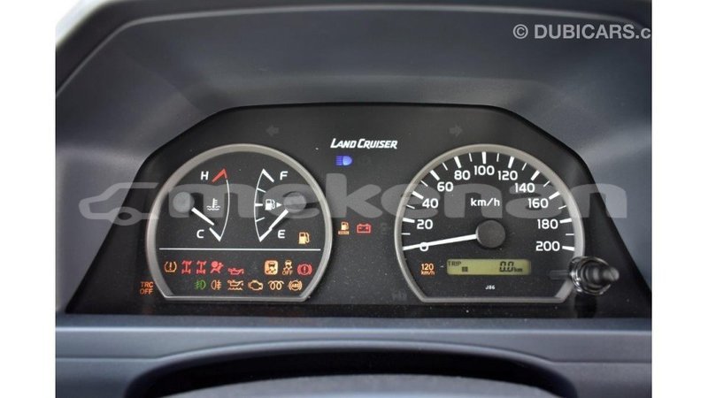 Big with watermark toyota land cruiser aragatsotn import dubai 1887